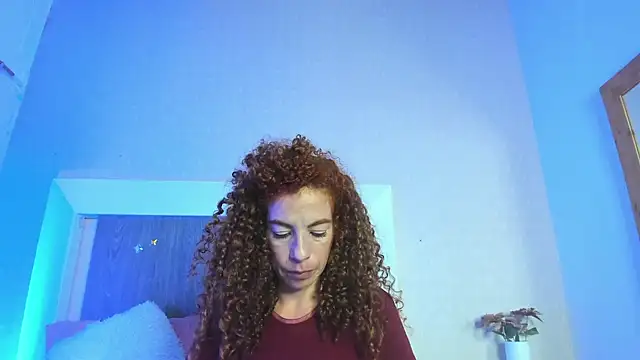 Snapshot of Bryna_ chatting on 2, 2, 2025 Bryna online show from 2, 2, 2025