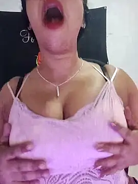 Snapshot of Sexy-Monikaa chatting on 6, 3, 2025 Sexy-Monikaa online show from 6, 3, 2025