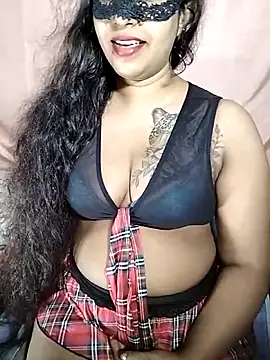 Snapshot of Sexy-Monikaa chatting on 11, 10, 2025 Sexy-Monikaa online show from 11, 10, 2025