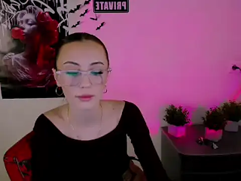 Nikonara Love online show from 9, 3, 2025