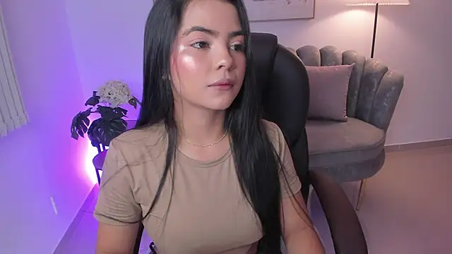 Layla Breezee online show from 21, 3, 2026