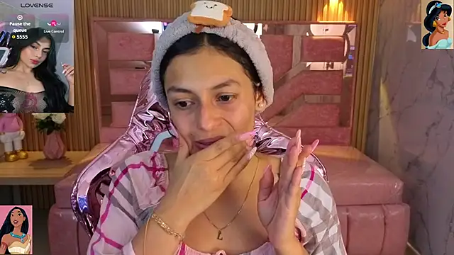 lilith petit sub online show from 19, 11, 2025