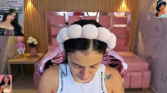 lilith petit sub online show from 26, 11, 2025