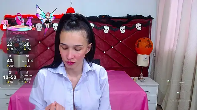 Snapshot of victoria_adams07 chatting on 13, 10, 2025 victoria adams07 online show from 13, 10, 2025