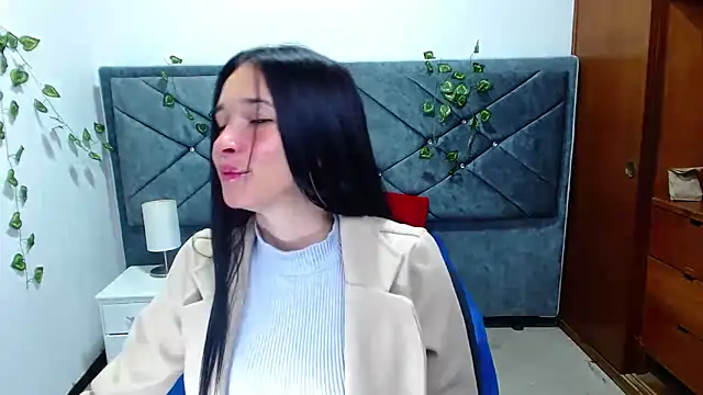 victoria adams07 online show from 10, 4, 2026