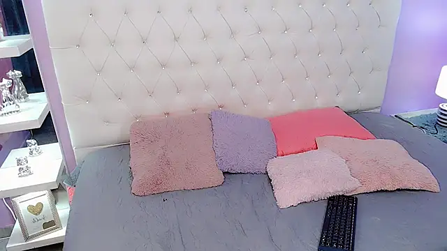 Rosebigcok online show from 1, 2, 2025