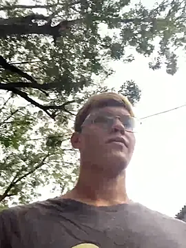 izan 20 online show from 10, 2, 2025