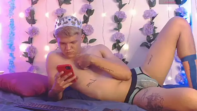 izan 20 online show from 27, 2, 2026