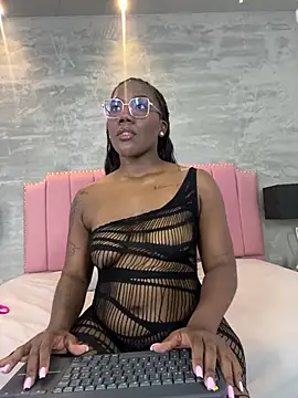 Snapshot of Alaia_Colins chatting on 6, 5, 2026 Alaia Colins online show from 6, 5, 2026