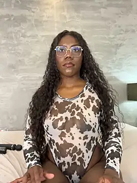 Snapshot of Alaia_Colins chatting on 31, 5, 2026 Alaia Colins online show from 31, 5, 2026