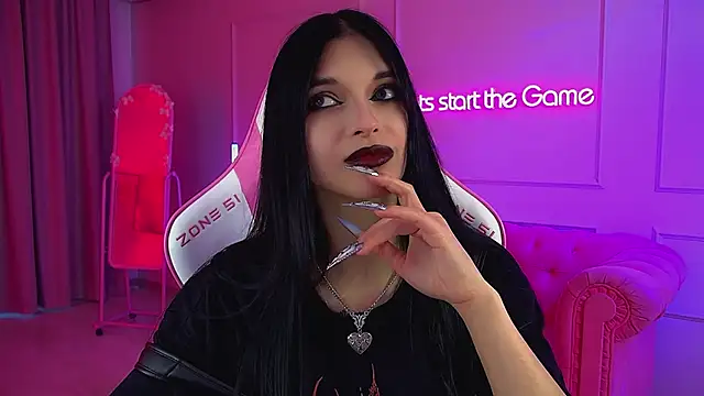 Snapshot of BeverlyMost chatting on 17, 5, 2026 BeverlyMost online show from 17, 5, 2026