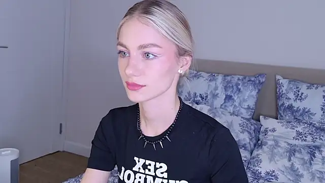 GabriellaOlsen online show from 17, 12, 2025