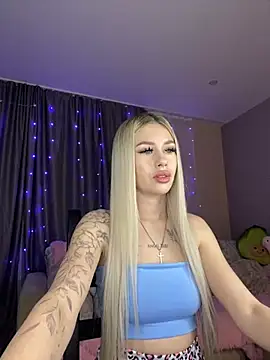 Tiffany Kissss online show from 18, 3, 2025