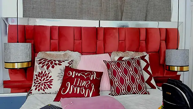 NatyParker online show from 17, 9, 2025