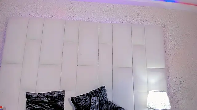 Angeles Busst online show from 24, 10, 2025