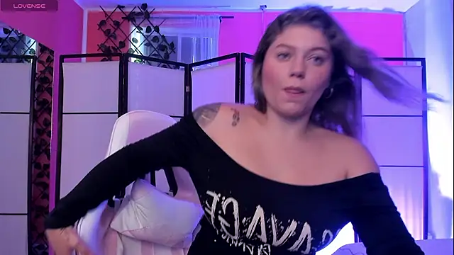 alaia greyy online show from 12, 3, 2026