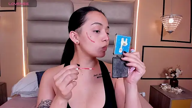 CAYLINCOLLINS online show from 15, 11, 2025