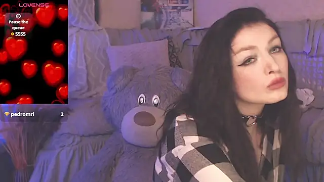 Snapshot of BritneyBarker chatting on 31, 1, 2025 BritneyBarker online show from 31, 1, 2025