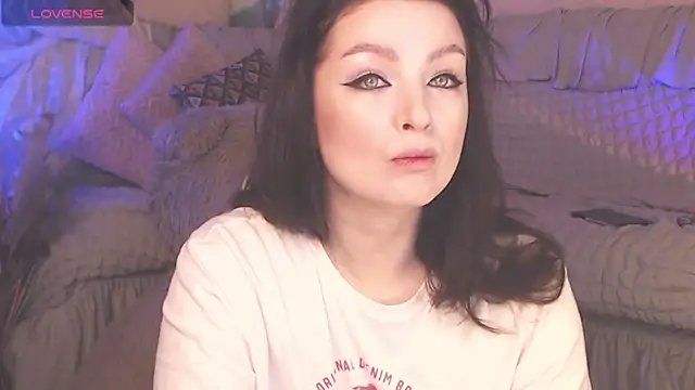 Snapshot of BritneyBarker chatting on 16, 2, 2025 BritneyBarker online show from 16, 2, 2025
