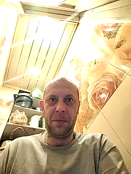 MaxDevilWhite online show from 2, 11, 2025