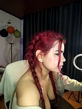 saray  jones online show from 13, 9, 2025