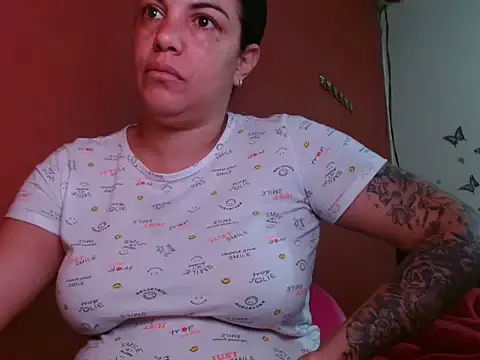 Snapshot of Tammyymilf chatting on 15, 10, 2025 Tammyymilf online show from 15, 10, 2025