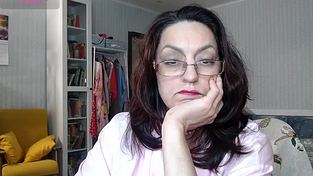 Soffya Soy online show from 13, 5, 2026