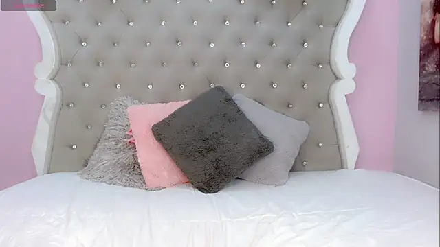Snapshot of CamiiGarcia chatting on 11, 3, 2025 CamiiGarcia online show from 11, 3, 2025