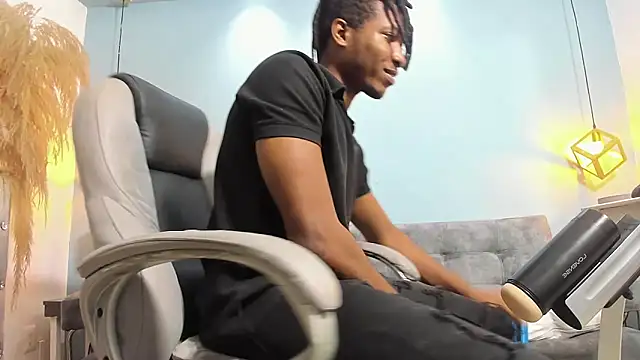 Snapshot of xxxhotbbc chatting on 19, 10, 2025 xxxhotbbc online show from 19, 10, 2025