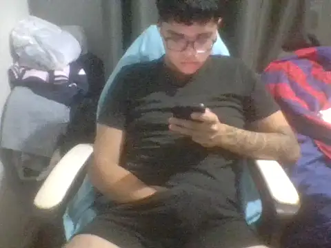 luciano18  online show from 22, 1, 2025