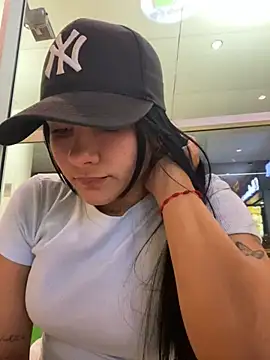 Snapshot of ruby__00 chatting on 11, 3, 2025 ruby 00 online show from 11, 3, 2025