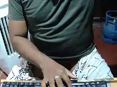 Snapshot of lolboy1234Z chatting on 8, 11, 2025 lolboy1234Z online show from 8, 11, 2025