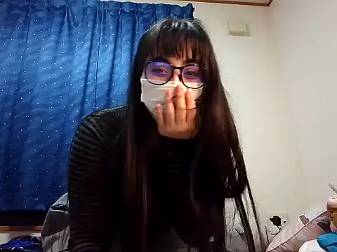 Snapshot of Sisi_cute chatting on 14, 2, 2025 Sisi cute online show from 14, 2, 2025