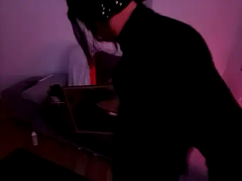 Snapshot of sandrahoeslut chatting on 12, 3, 2025 sandrahoeslut online show from 12, 3, 2025