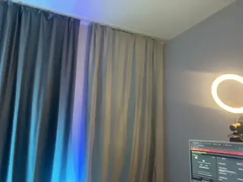 Snapshot of Molli_Luv chatting on 13, 2, 2025 Molli Luv online show from 13, 2, 2025
