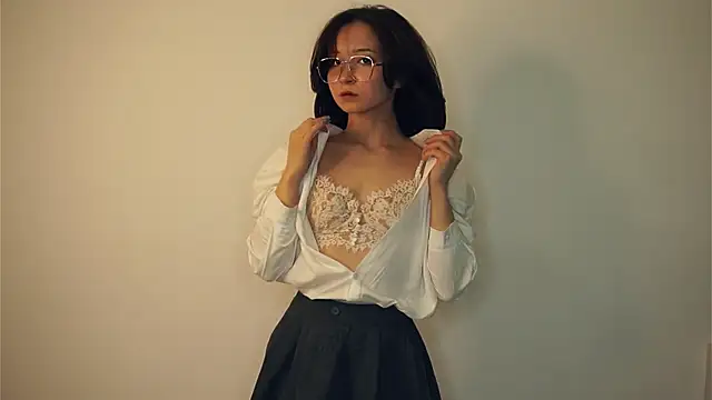 VeronaCritchlow online show from 17, 2, 2025