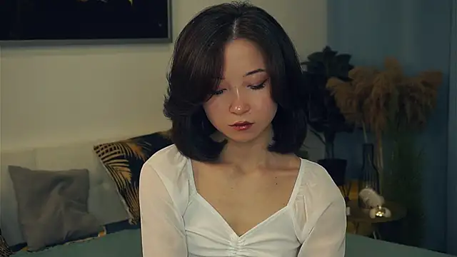 VeronaCritchlow online show from 1, 3, 2025