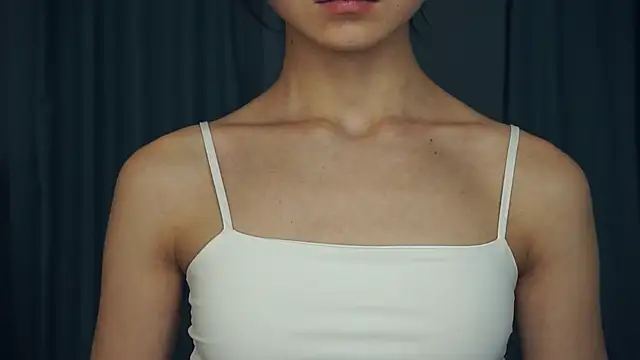 VeronaCritchlow online show from 5, 3, 2025