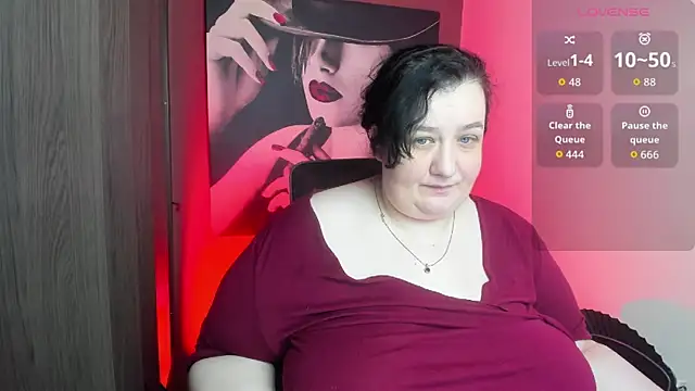 Snapshot of QueenOfHaze chatting on 26, 6, 2026 QueenOfHaze online show from 26, 6, 2026
