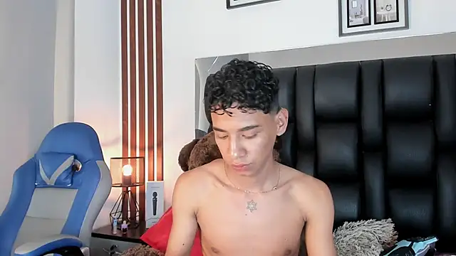 Amberr1 online show from 30, 1, 2025