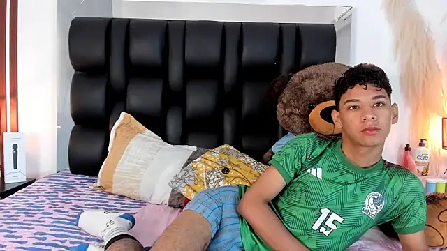 Amberr1 online show from 5, 2, 2025