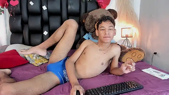 Amberr1 online show from 17, 2, 2025