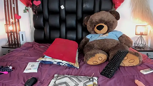 Amberr1 online show from 17, 2, 2025