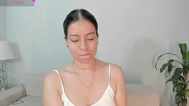 Snapshot of Hannah_Jonhson chatting on 3, 6, 2026 Hannah Jonhson online show from 3, 6, 2026