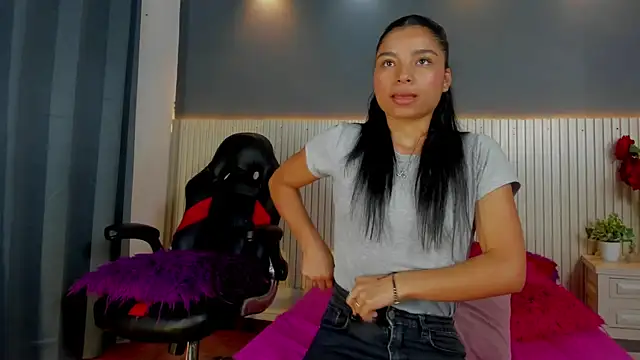Andresweet01 online show from 4, 6, 2026