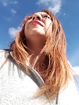 Snapshot of Anur-77 chatting on 2, 11, 2025 Anur-77 online show from 2, 11, 2025