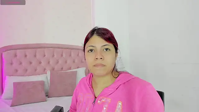 Snapshot of Kendall__Fox chatting on 25, 10, 2025 Kendall Fox online show from 25, 10, 2025