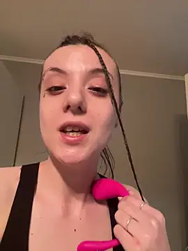 bunnythetailor online show from 30, 1, 2025