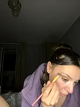 bunnythetailor online show from 14, 10, 2025