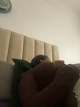 Snapshot of Boneca25 chatting on 1, 4, 2026 Boneca25 online show from 1, 4, 2026